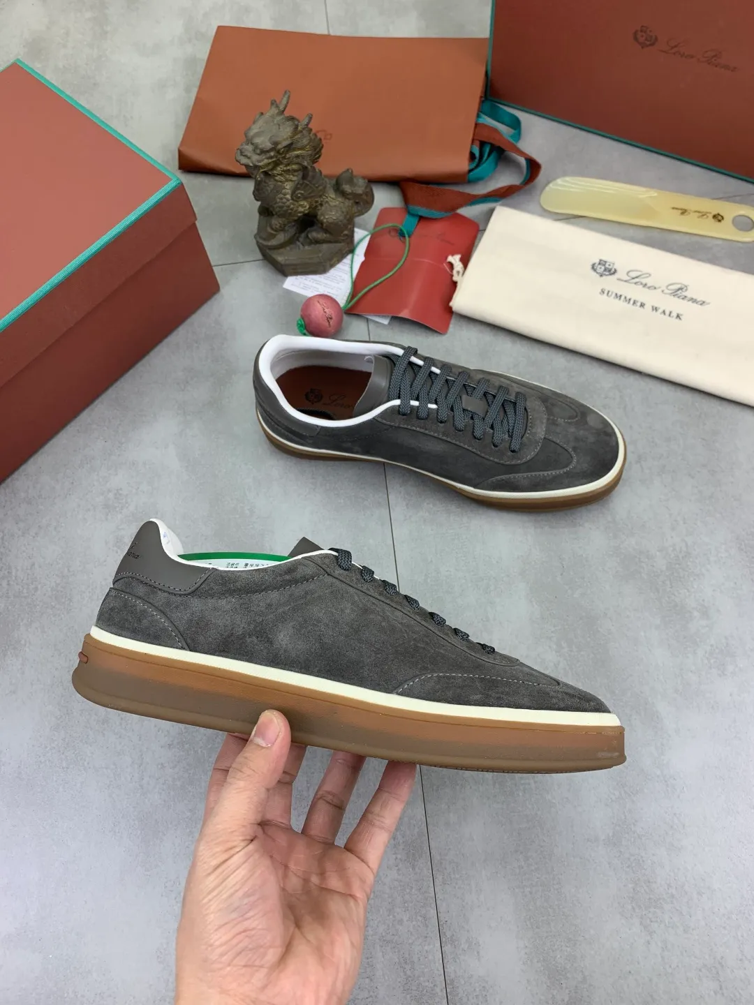 Men's men's shoes 💰P580 New model 💰 The latest casual shoes Loro Piana 💯 Top grade 💯 Buy the original copy 💯 Founded the existing Loro Piana company on April 24, 1924. It is the sixth generation of family operation, providing the best quality products to customers who are discerning about taste and quality. Imported original fly woven fabric with cowhide fabric, plain calfskin lining, hand-stitched thread with cowhide feet, original packaging, high-end outsole, size: 38-45 (customized for 46), 8️⃣ colors available
